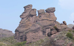 sol de piedra